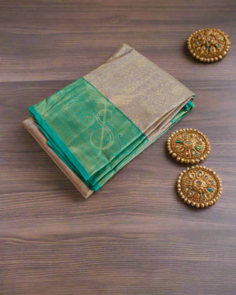 Timeless Beauty – Golden Kanjivaram Jari Silken Saree with Green Border & Handwoven Zari Work