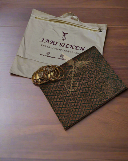 Royal Green & Rose Gold Kanjivaram Jari Silken Saree – Grand Bridal Wear with Zari Elegance