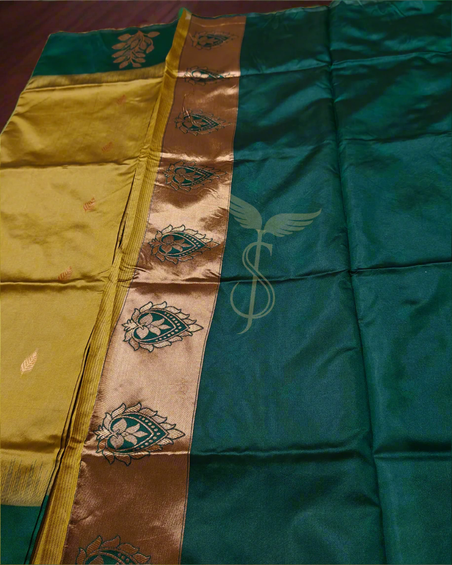 Elegant Green & Gold Banarasi Silk Saree with Zari Woven Pallu – Festive Wear