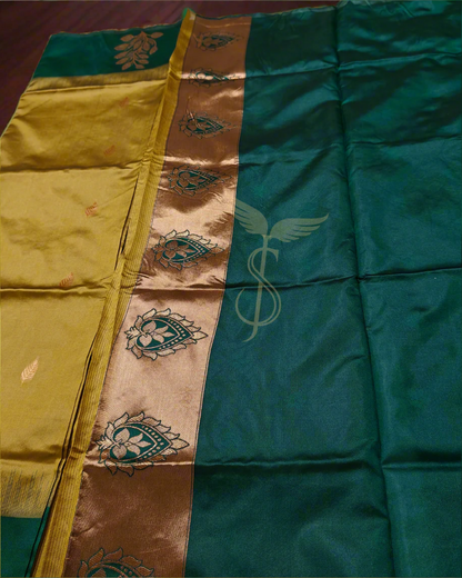 Elegant Green & Gold Banarasi Silk Saree with Zari Woven Pallu – Festive Wear
