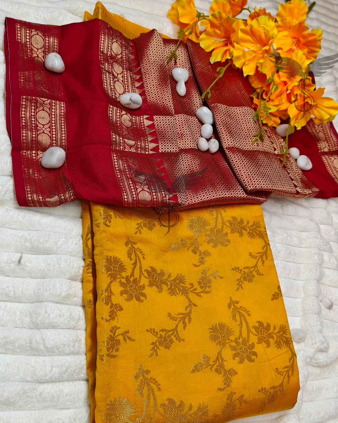 Sunlit Splendor – Yellow Banarasi Chiniya Jari Silken Saree with Gold Zari