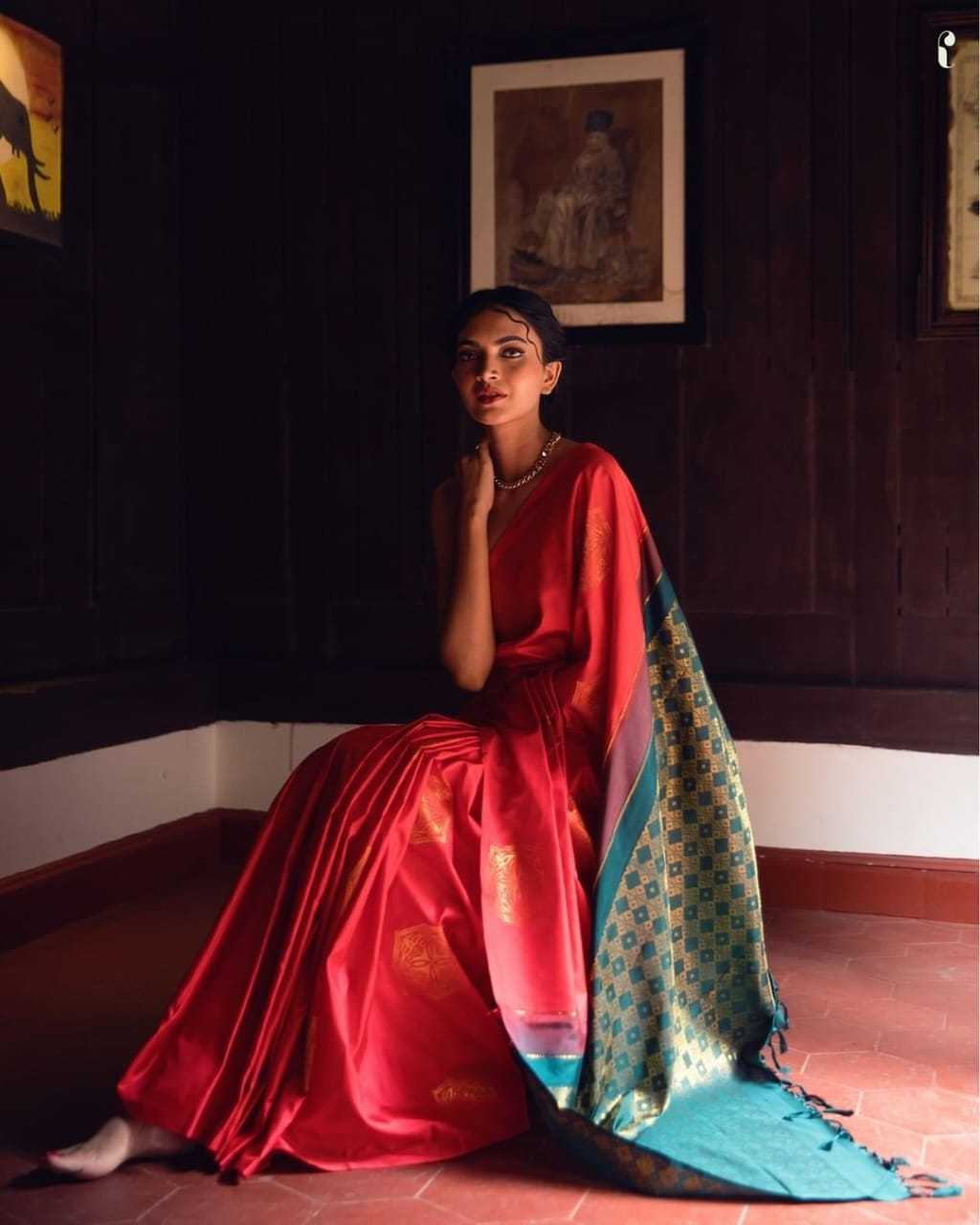 Red & Bottle Green Banarasi Jari Silken Saree with Gold Zari | Bridal & Festive Wear Saree