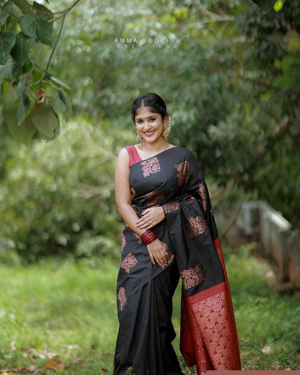 Elegant Black & Maroon Banarasi Jari Silken Saree with Traditional Zari Work – Perfect for Weddings & Festive Occasions